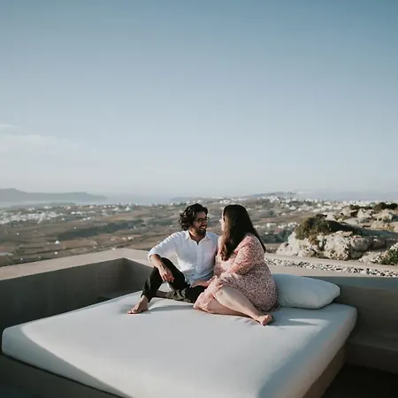 Santorini Sky, The Villa