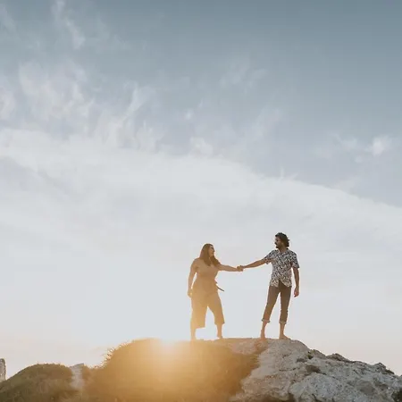 Santorini Sky, The Pýrgos