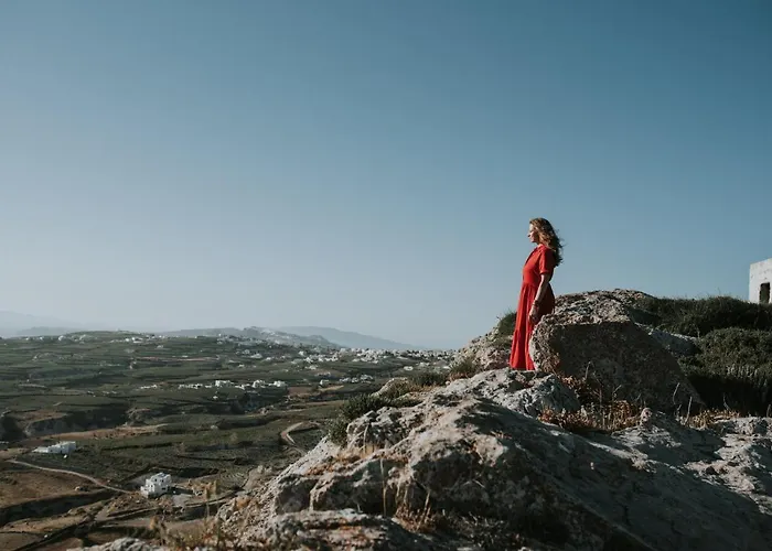 Santorini Sky, The Pýrgos