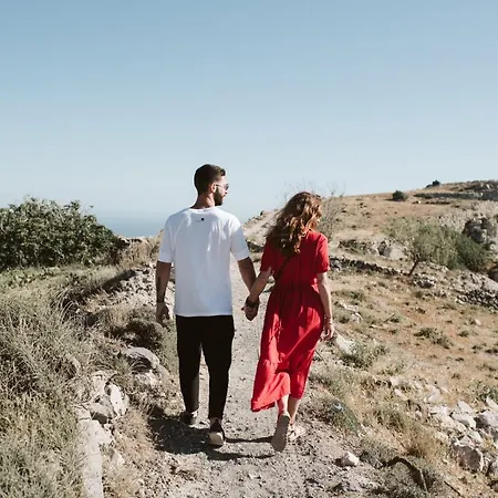 فيلة Santorini Sky, The Pýrgos