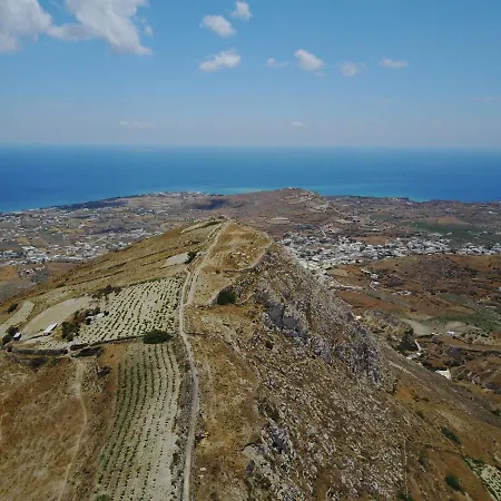 Santorini Sky, The Pýrgos