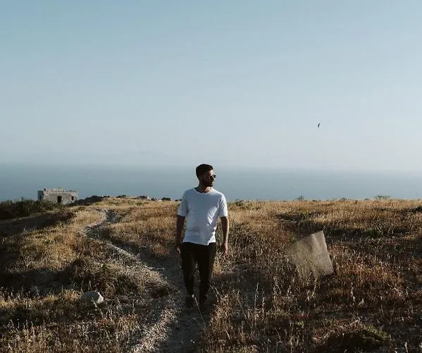 فيلة Santorini Sky, The Pýrgos