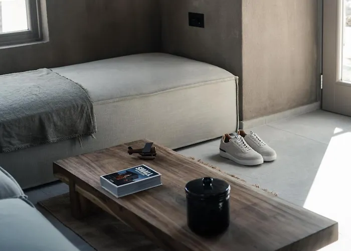 فيلة Santorini Sky, The