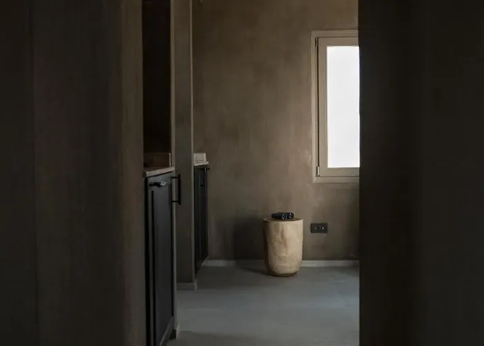 Santorini Sky, The * Pýrgos